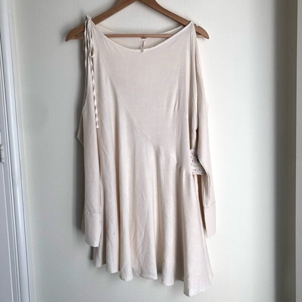 Free People size Medium Clear Skies Cold Shoulder Ivory Tunic Mini Dress - Picture 2 of 12